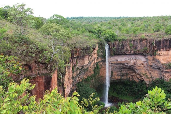 Cachoeira Véu de Noiva Chapada dos Guimarães