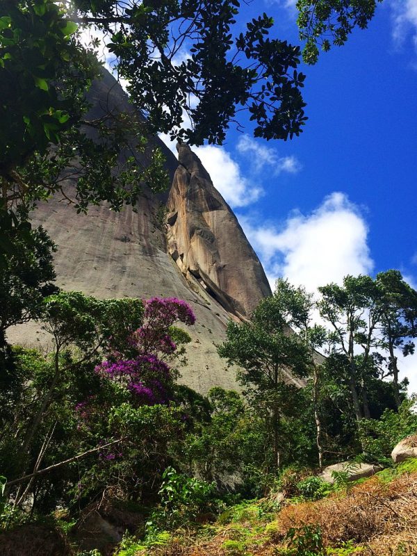 https://www.viajandocomsy.com.br/parque-estadual-da-pedra-azul-rota-do-lagarto/