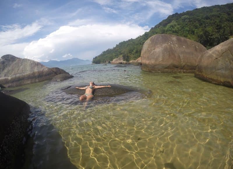 praia da Feiticeira ilha grande