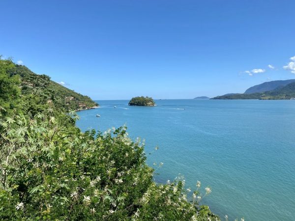 melhores praias em Ilhabela