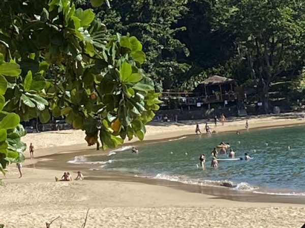 melhores praias em Ilhabela