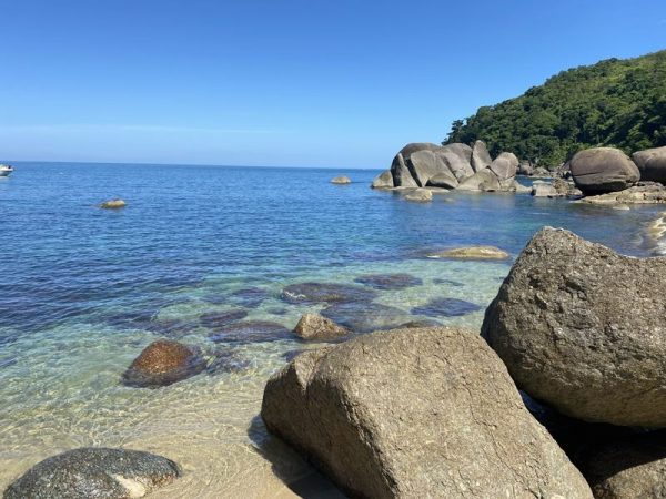 melhores praias em Ilhabela